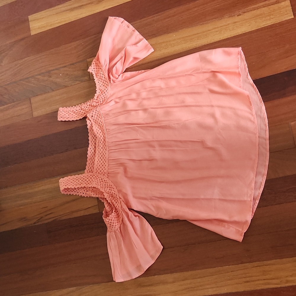 ARIAT COLD SHOULDER BLOUSE TOP